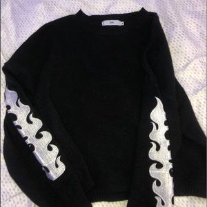 adika fire sweater